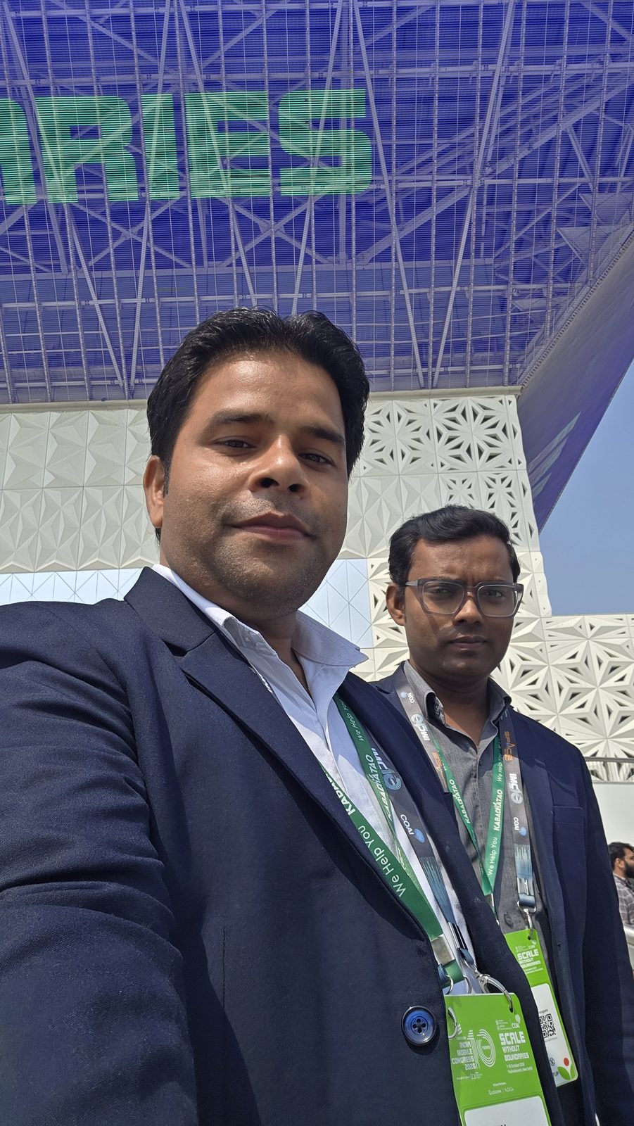 Team selfie in front of the congress building.