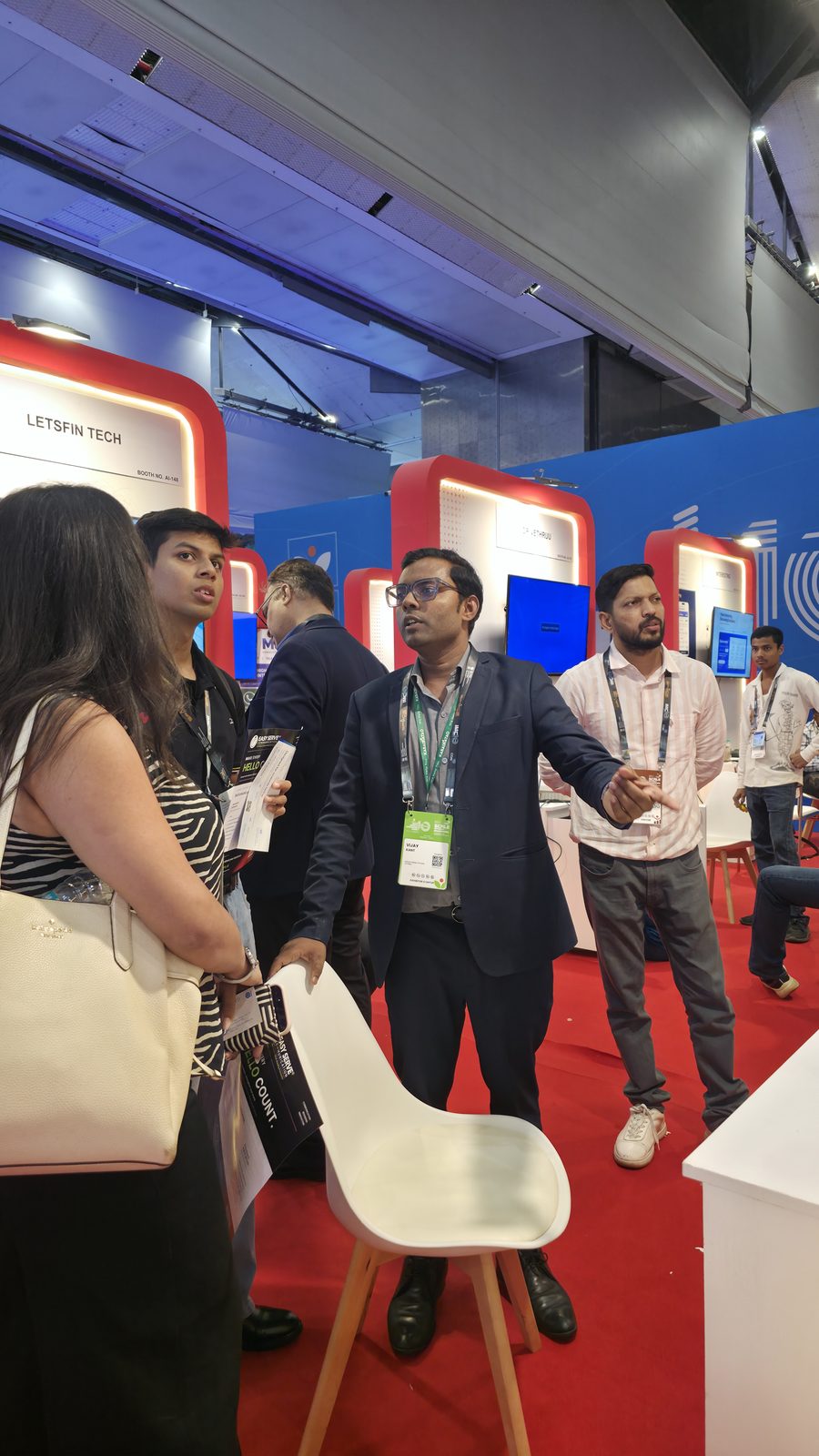 Another frame of guests at the Kabad Hatao stall.