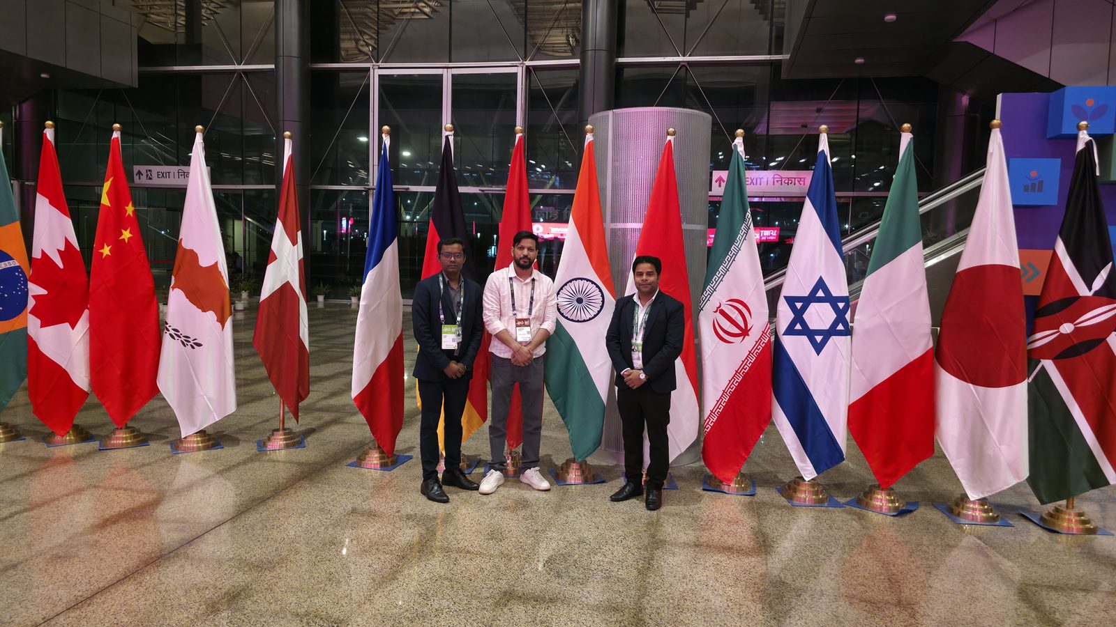 Kabad Hatao team with the international flags.
