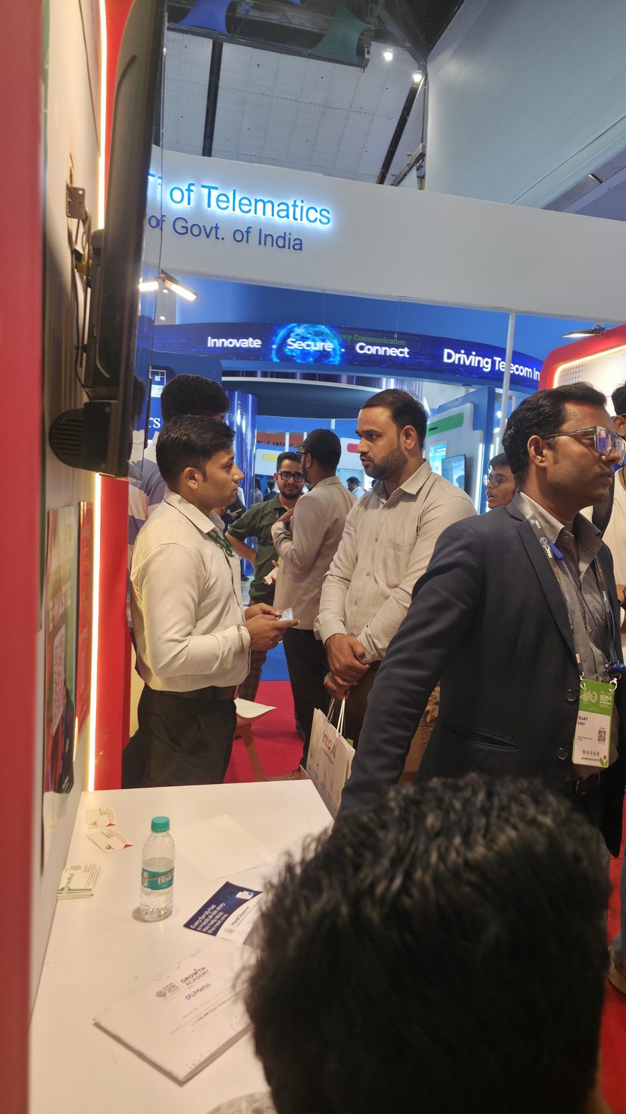 Guests gathered at the Kabad Hatao counter.